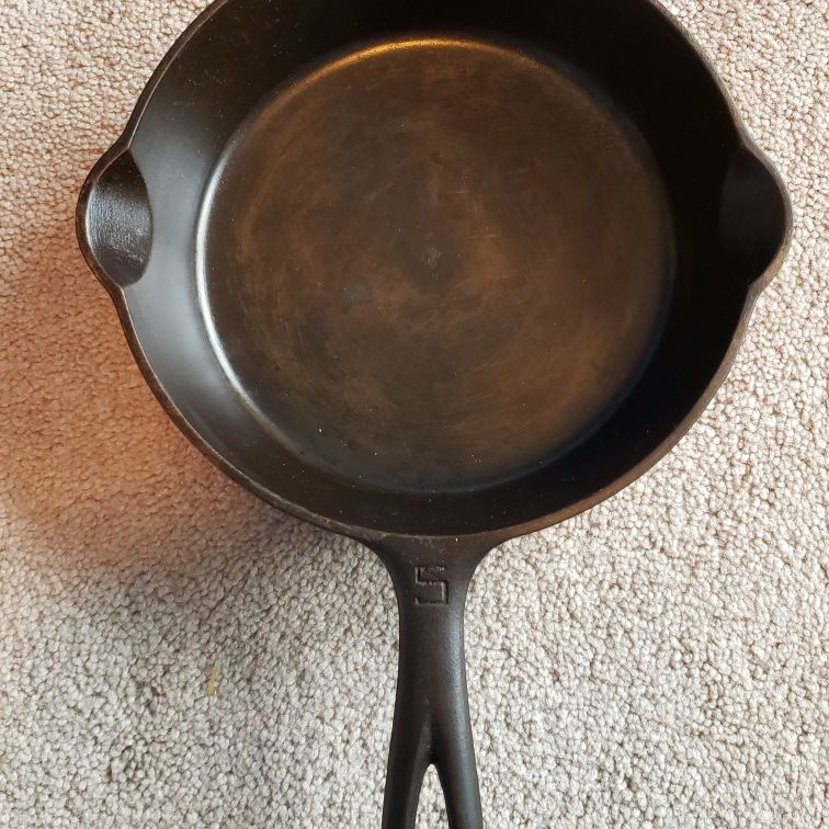 Griswold 5 Cast Iron Skillet, Large Block Logo, Erie, PA.