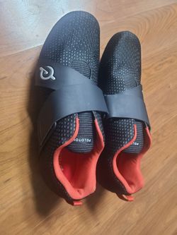 Peloton  cycling shoes, Altos shoes