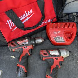 Milwaukee Drill Set
