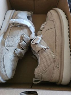 UGG SIZE 4 $50 good condition