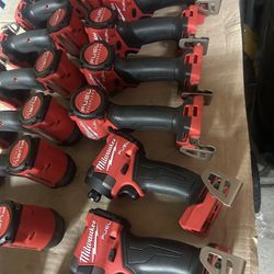 Milwaukee 1/4 Impact Tool Only $100 Cada Uno