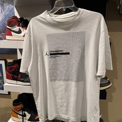Jordan Shirt Size M