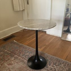 Crate & Barrel Nero Marble Round Accent Table (Retail $449)
