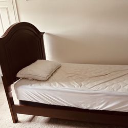 Twin Size Bed Set( Wooden bed Frame, Box spring,mattress)