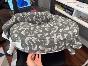 Breastfeeding pillow
