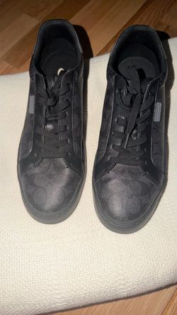 Tenis para hombre size 9.5 muy poco uso perfecto estado $50. Si te interesan márcame son marca coach