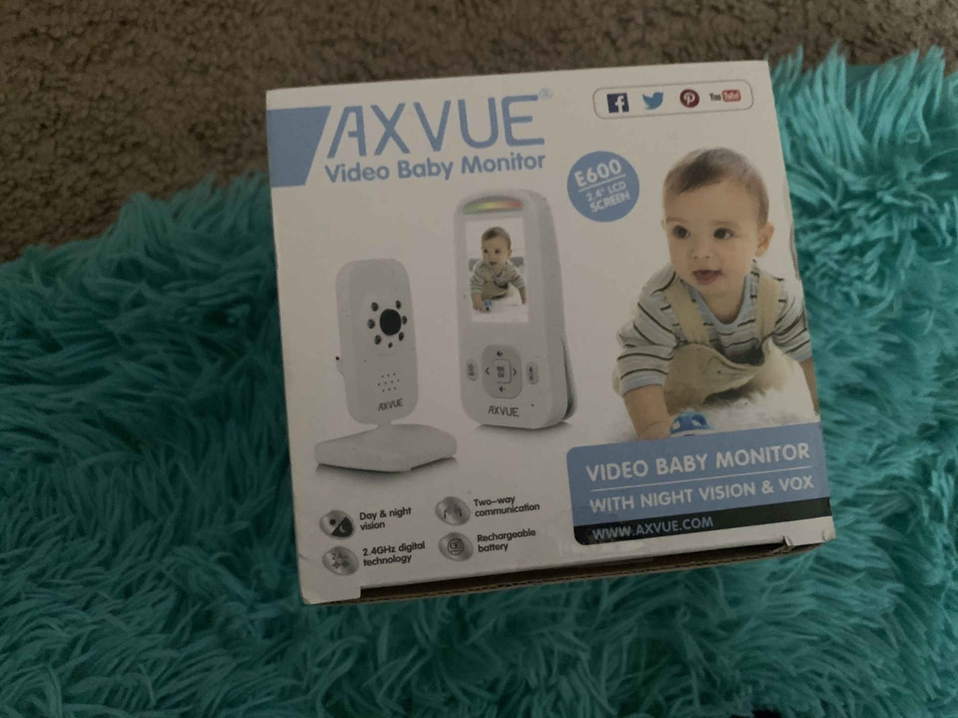 Axvue baby monitor with night vision and VDR e600