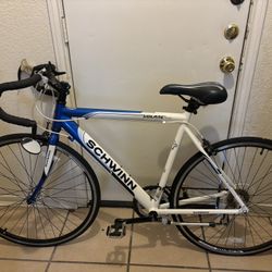 Schwinn Volare 1300 Road Bike – Very Good Condition
