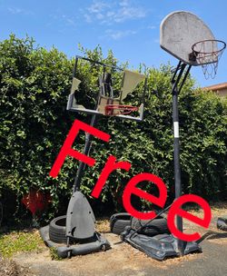 Free basketball courts