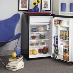 Mini fridge