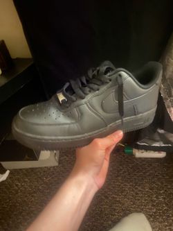 All black air forces vnds worn like 2 times still brand new size 8.5