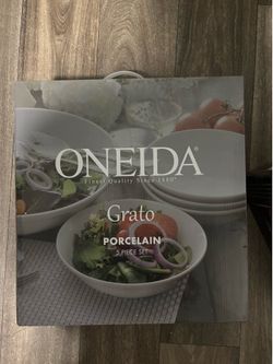 NEW Oneida serving dish + bowels