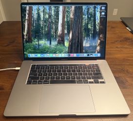 MacBook Pro 16" (Intel Core i9 / 32GB RAM) + BRAND NEW Apple 140W Charger