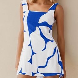 Women's sleeveless short dress, sleeveless, square neck, backless