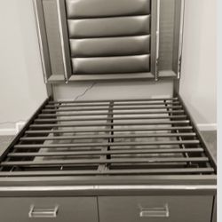 Bellanest ,Champagne Gray, Queen Bed, Chest, Mirror& Dresser