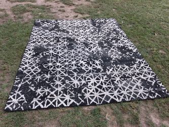 LIVABLISS Siyah collection Area Rug