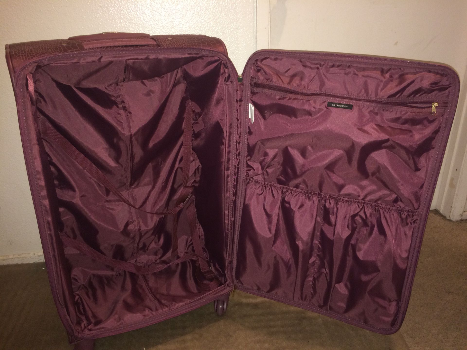 Designer Liz Claiborne 3 Piece Luggage Set for Sale in Huntington Beach, CA  - OfferUp