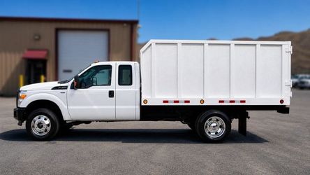 2015 Ford F350 Super Duty Super Cab & Chassis