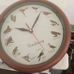 EmbassyQuartz Bird Clock 