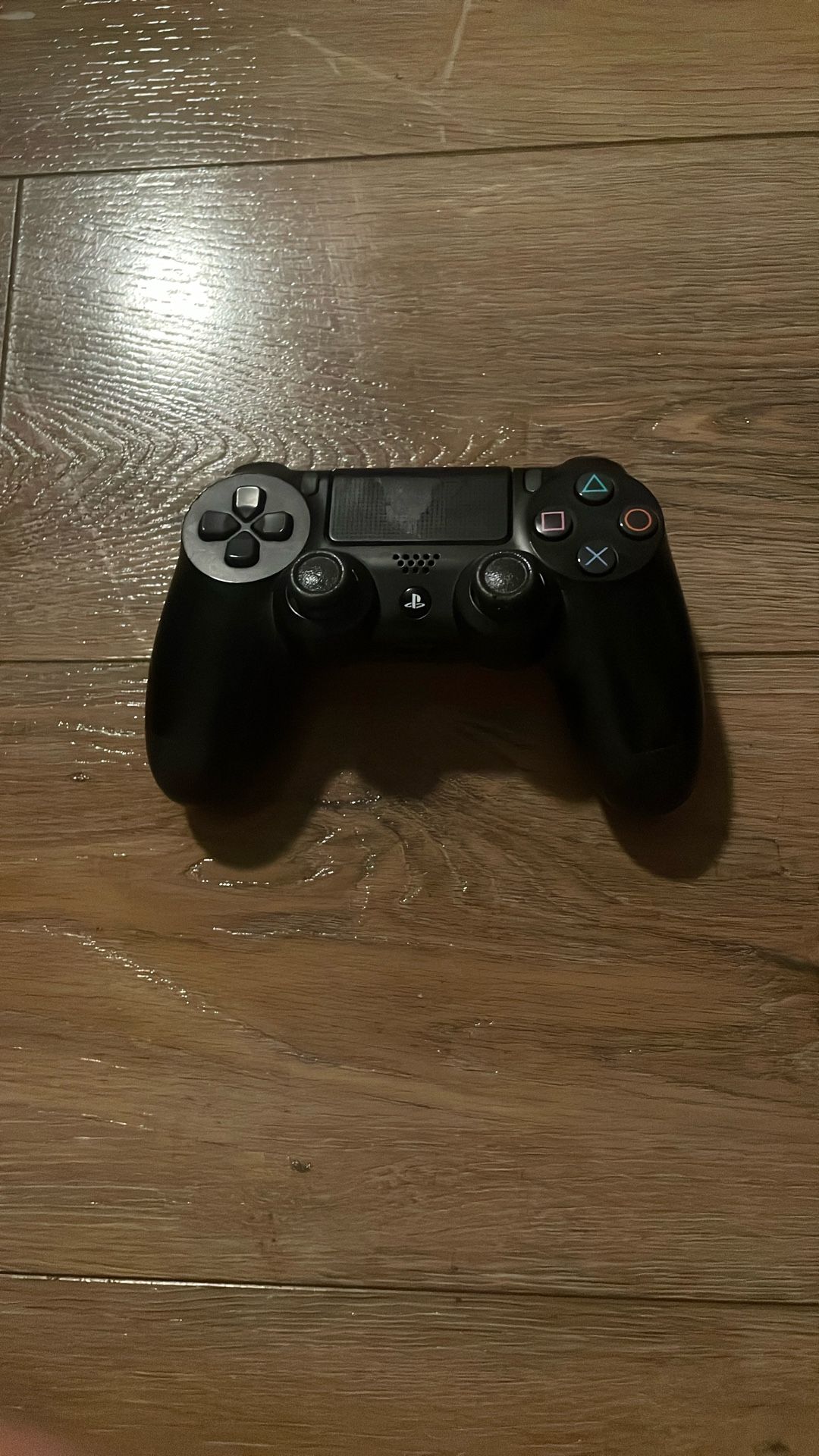 PS4 controller