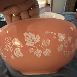 Vintage White On Pink Gooseberry Pyrex 444 Cinderella Bowls