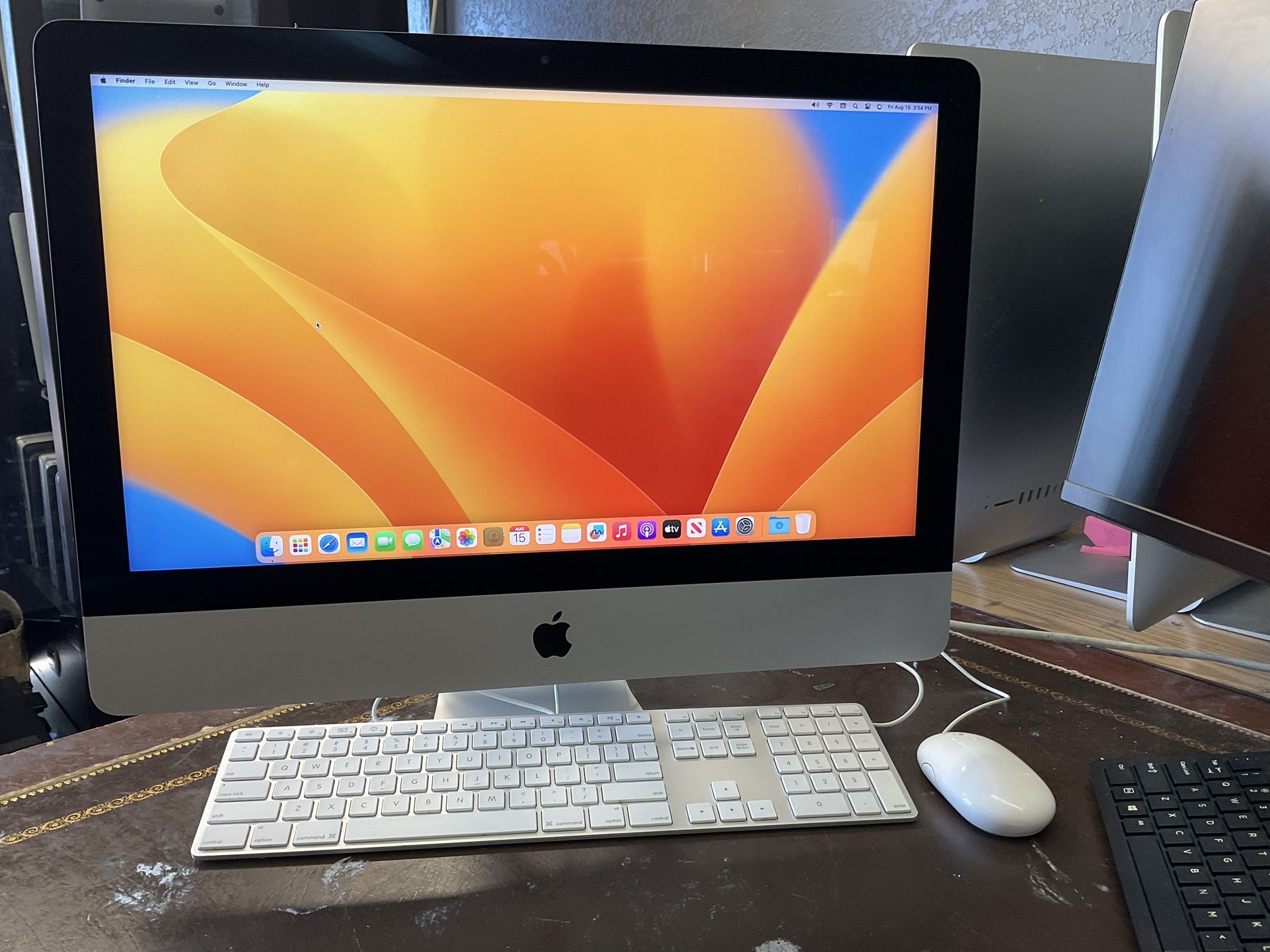 Apple iMac Retina 4K, 21.5 inches- MacOS Ventura