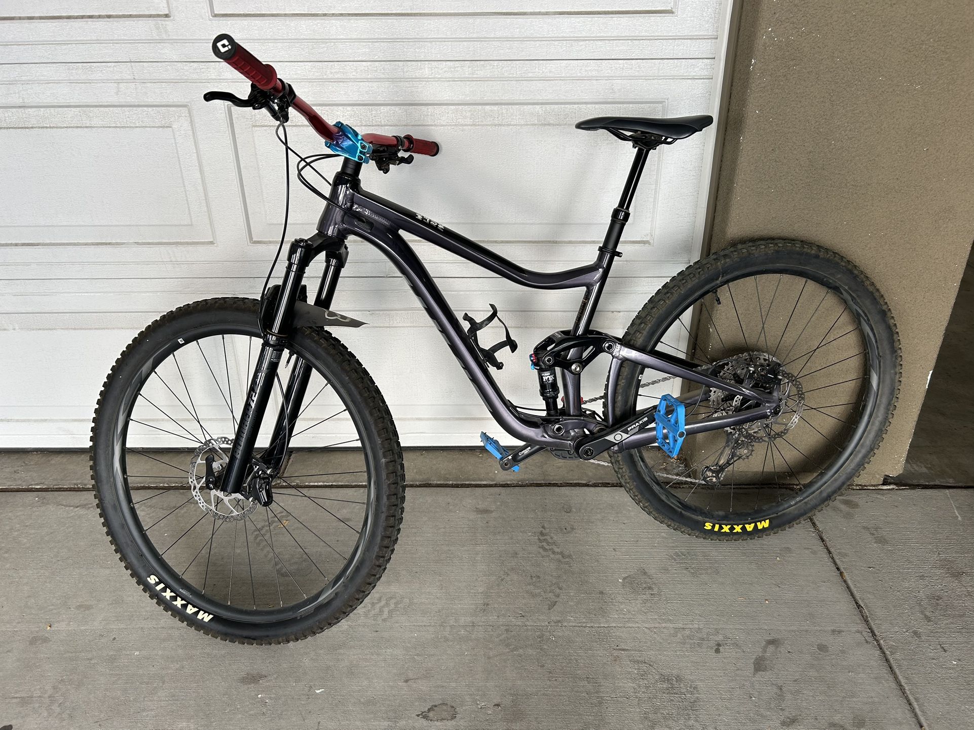 Giant Trance 3 Mountain Bike 29” Size Medium