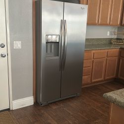 Whirlpool 2 Door Refrigerator 