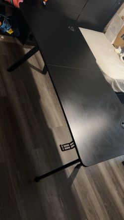 Carbon Fiber Gaming desk