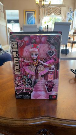 Monster High Cupid Asteria Scary Sweet Birthday Doll