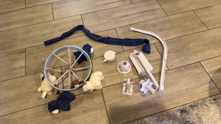 Crib mobile