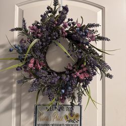 Wreath, Door Hangar And Plaque