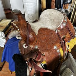 Saddle