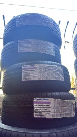 195/45/15 Toyo tires 🛞