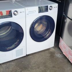 Stackable GE washer and dryer set 