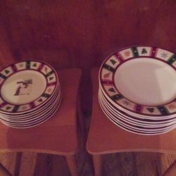 Pfaltzgraff Snowbear Plates