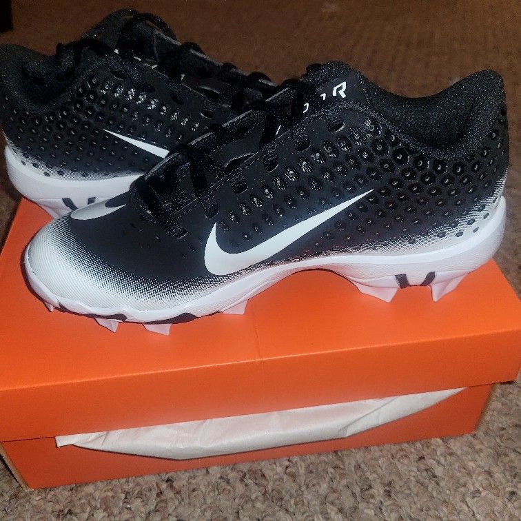 Boys Baseball Cleats