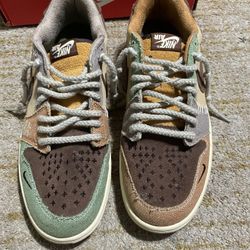 Nike Dunk Low X Travis Scott