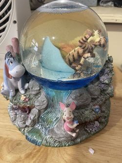 Disney Musical Globe Pooh And Friends