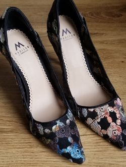 Size 7 floral heels