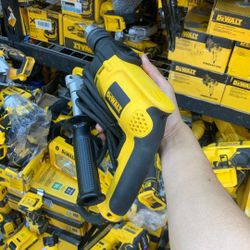 Dewalt Electric 1/2” VSR Hammer Drill 8.5A 1/2” Hammer Drill