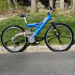 26” Trek VRX200 Full Suspension 24 Speed Mountain Bike Bicycle Like New Condition