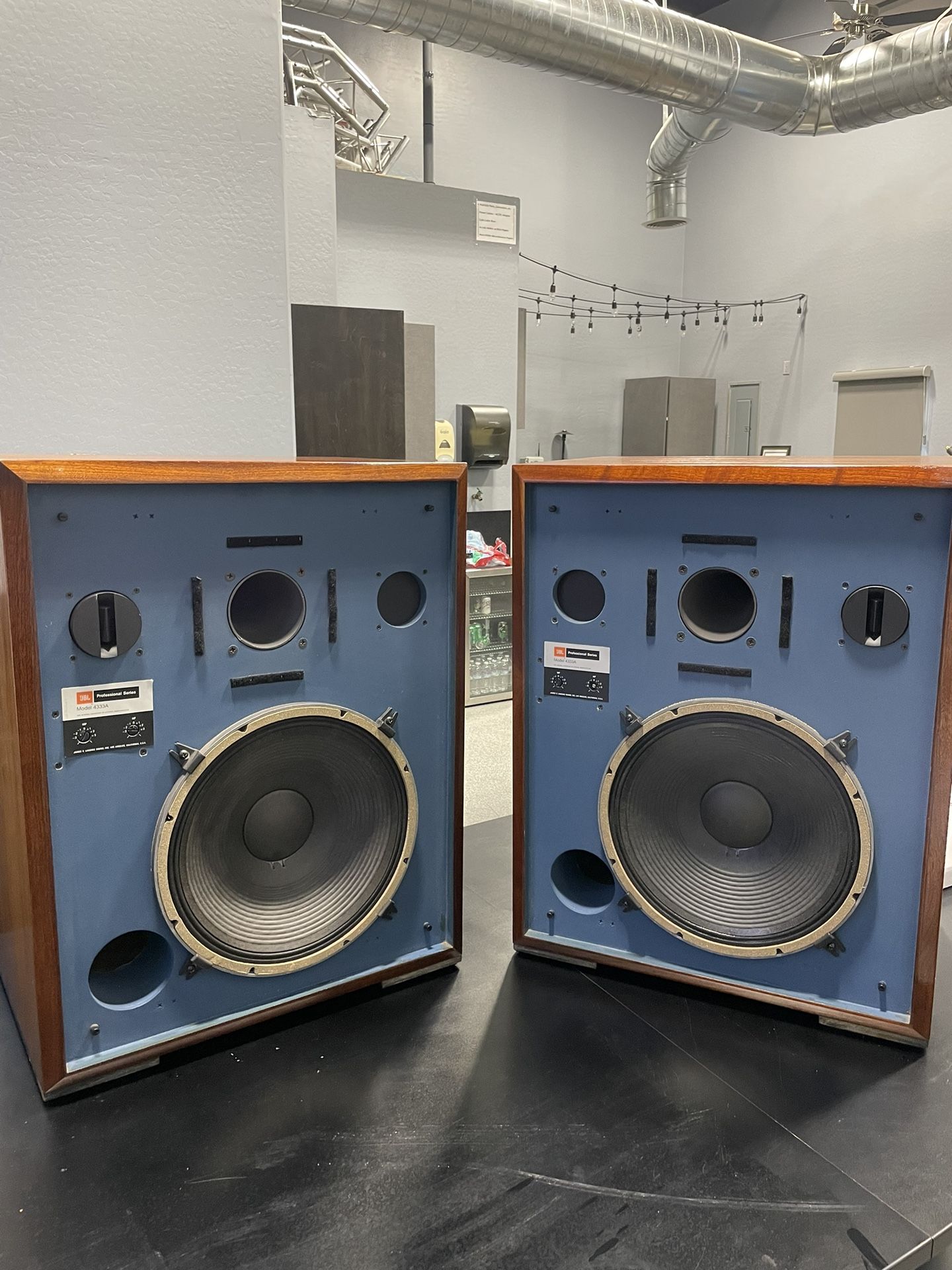 JBL 4333A