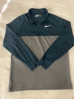 Nike golf longsleeve men’s large $25
