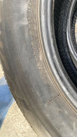 205/65 16 Goo Condition Super 2 Tires