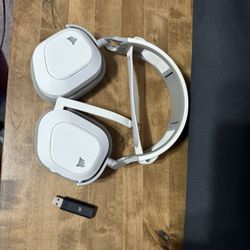  Corsair HS80 Max Wireless Gaming Headset