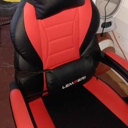 LEMBERI Gaming Chair with Footrest, Large and Tall Gaming Chair for Adults, 400-lb Capacity, Racing-