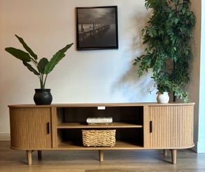 70” Fluted Wood TV Stand / Media Console – Modern Curved Design
