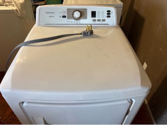 1yr OLD ELECTRIC DRYER CAN DELIVER
