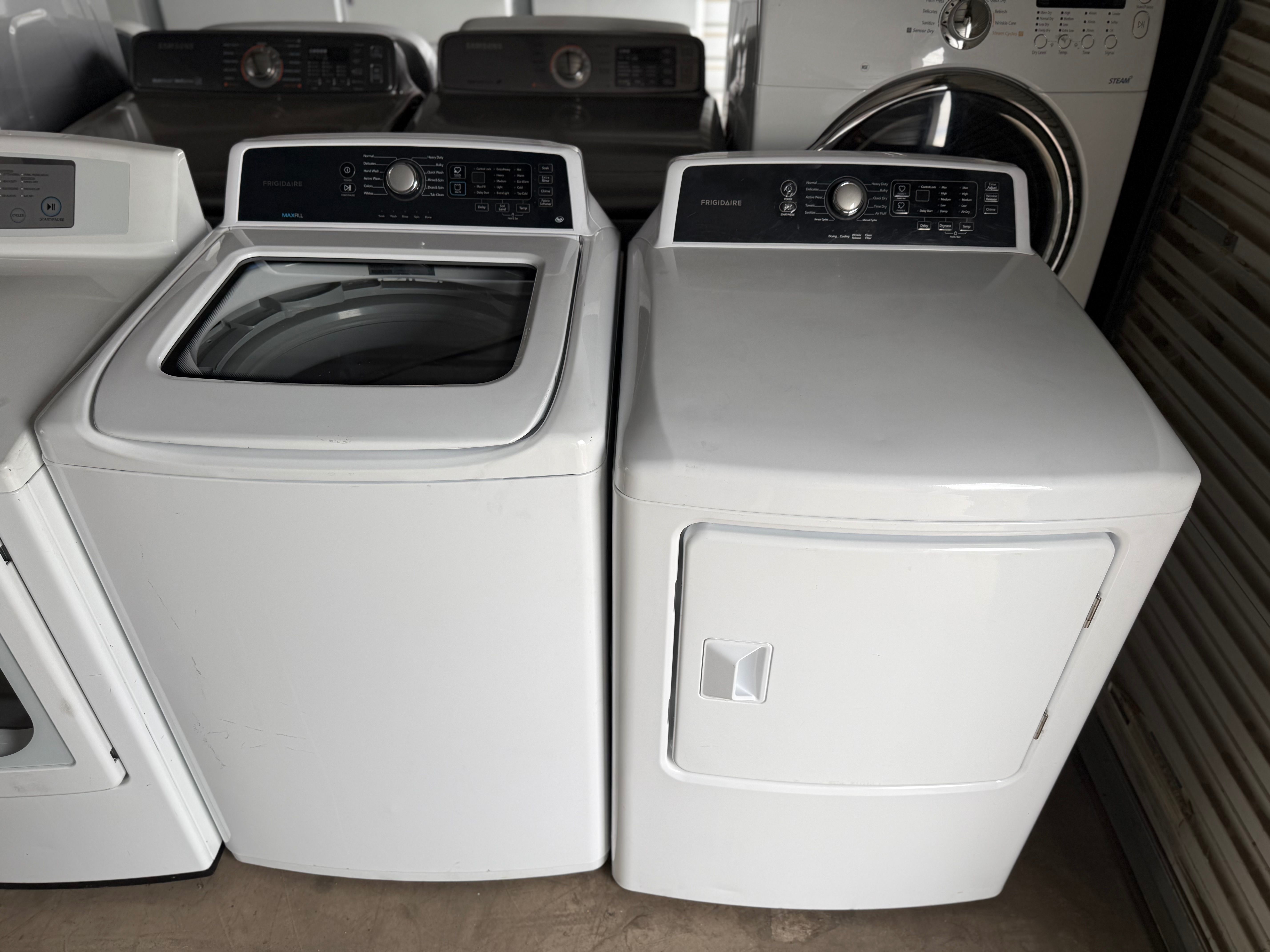 FRIGIDAIRE WASHER AND ELECTRIC DRYER HE 4.&7.2 CUFT